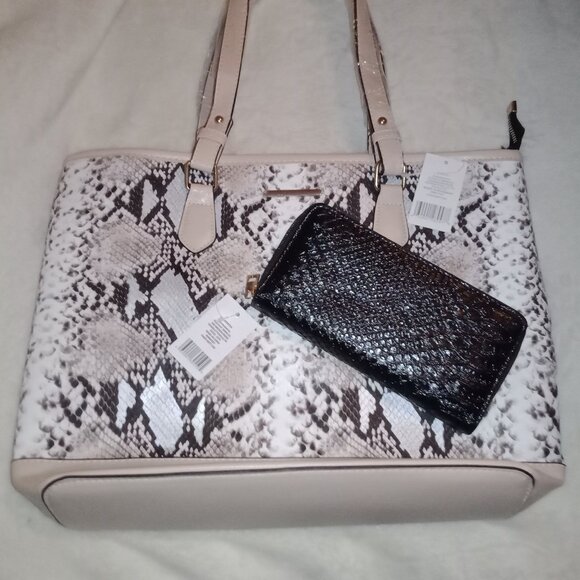 Snake Pattern/Textured Purse & Wallet Lot/Set - Picture 1 of 10